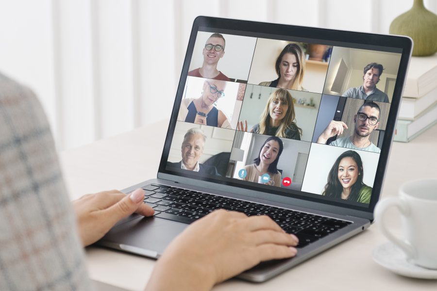 Image: moderator facilitating online focus group for online jury research